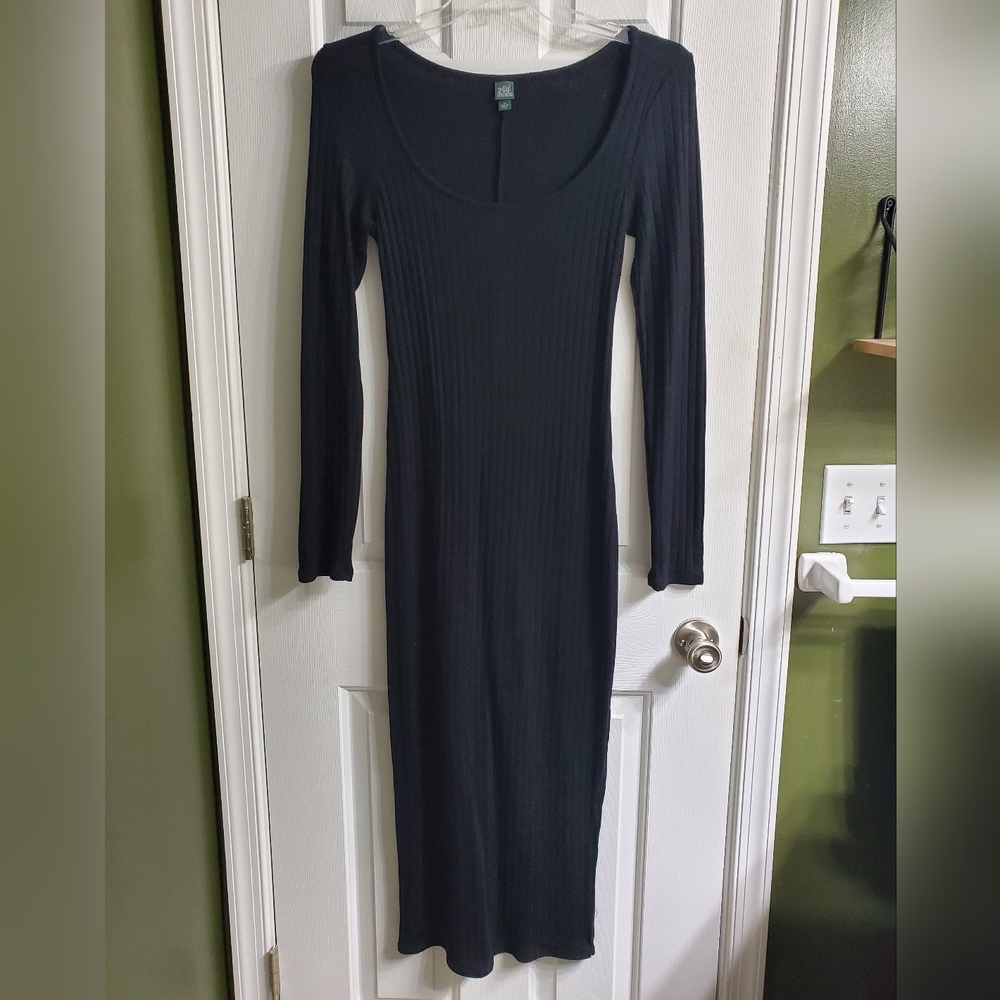 🌻$2🌻Black Ribbed Fitted Dress